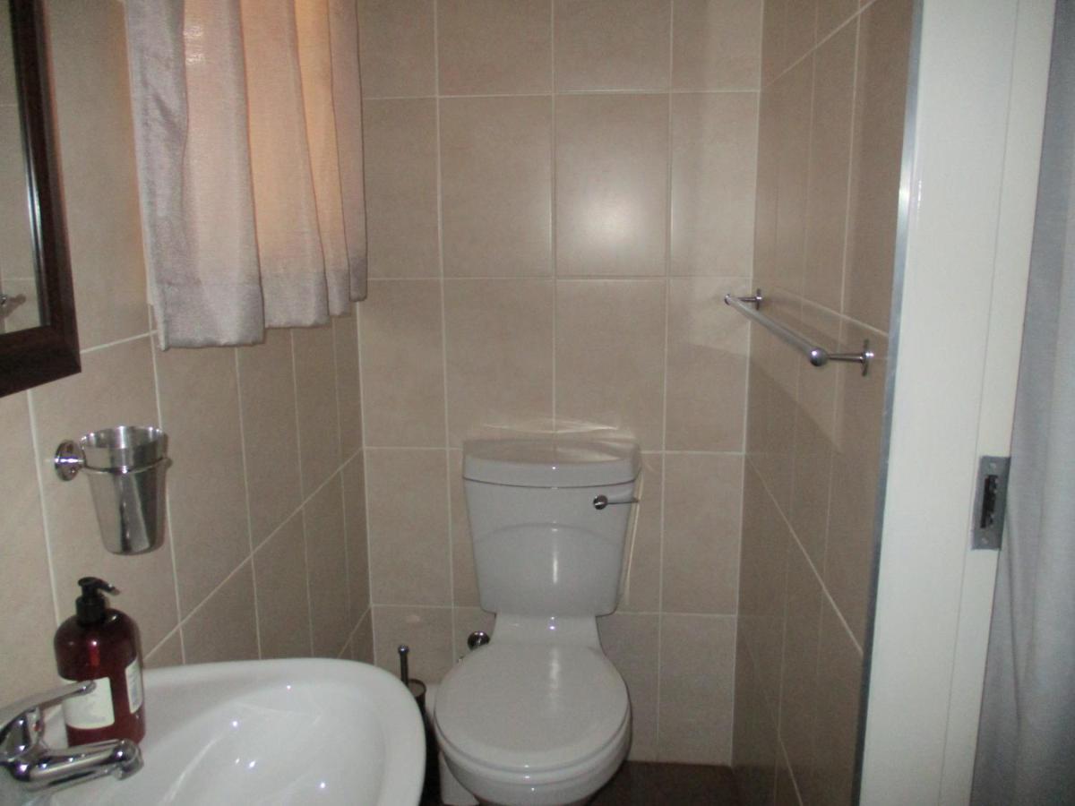 ואנדרביג'לפארק White Rose Guest House מראה חיצוני תמונה